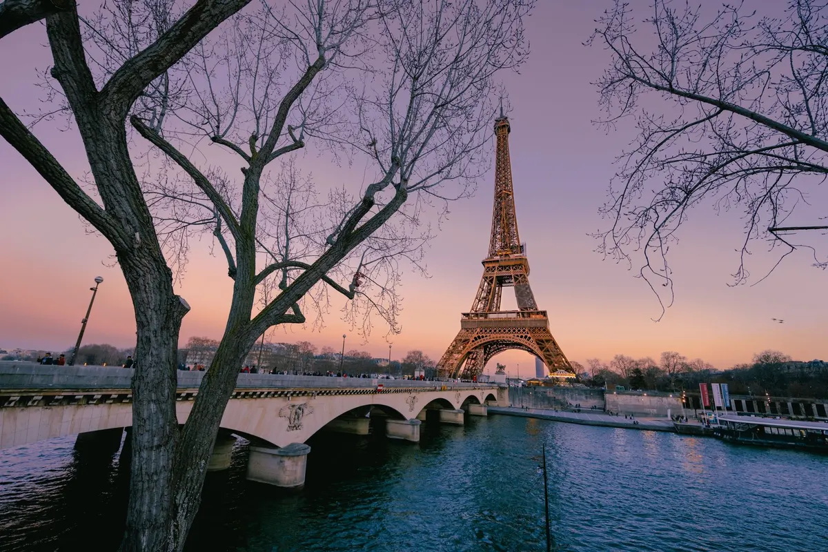 Orsay to the Tower, along the river